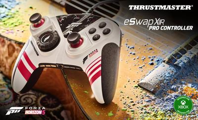Thrustmaster представила контроллер для Xbox с мини-колесом для игры в гонки